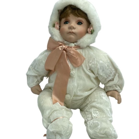 Kay McKee World Gallery Limited Katie Porcelain Collectible Doll Home Display - Picture 5 of 16